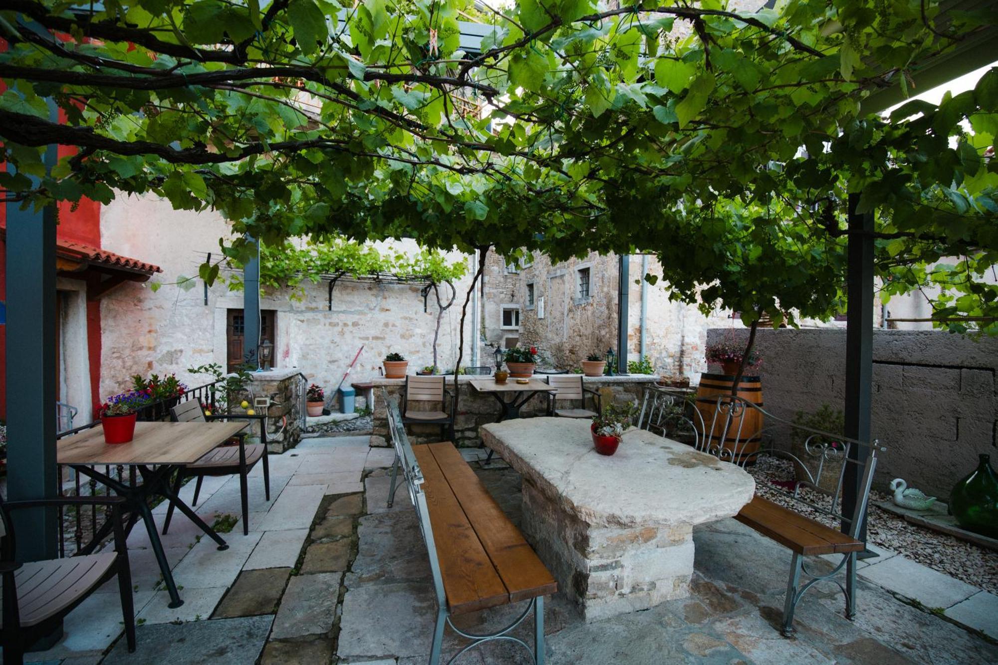 Guesthouse Villa Marija Motovun Eksteriør bilde